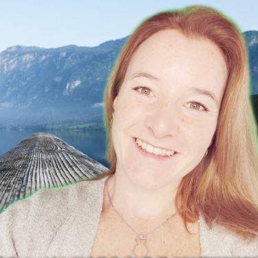 Frau Simone White